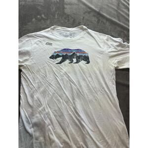 Patagonia Bear‎ Shirt Size s White Short Sleeve Tee Regular Fit Outdoors Hiking
